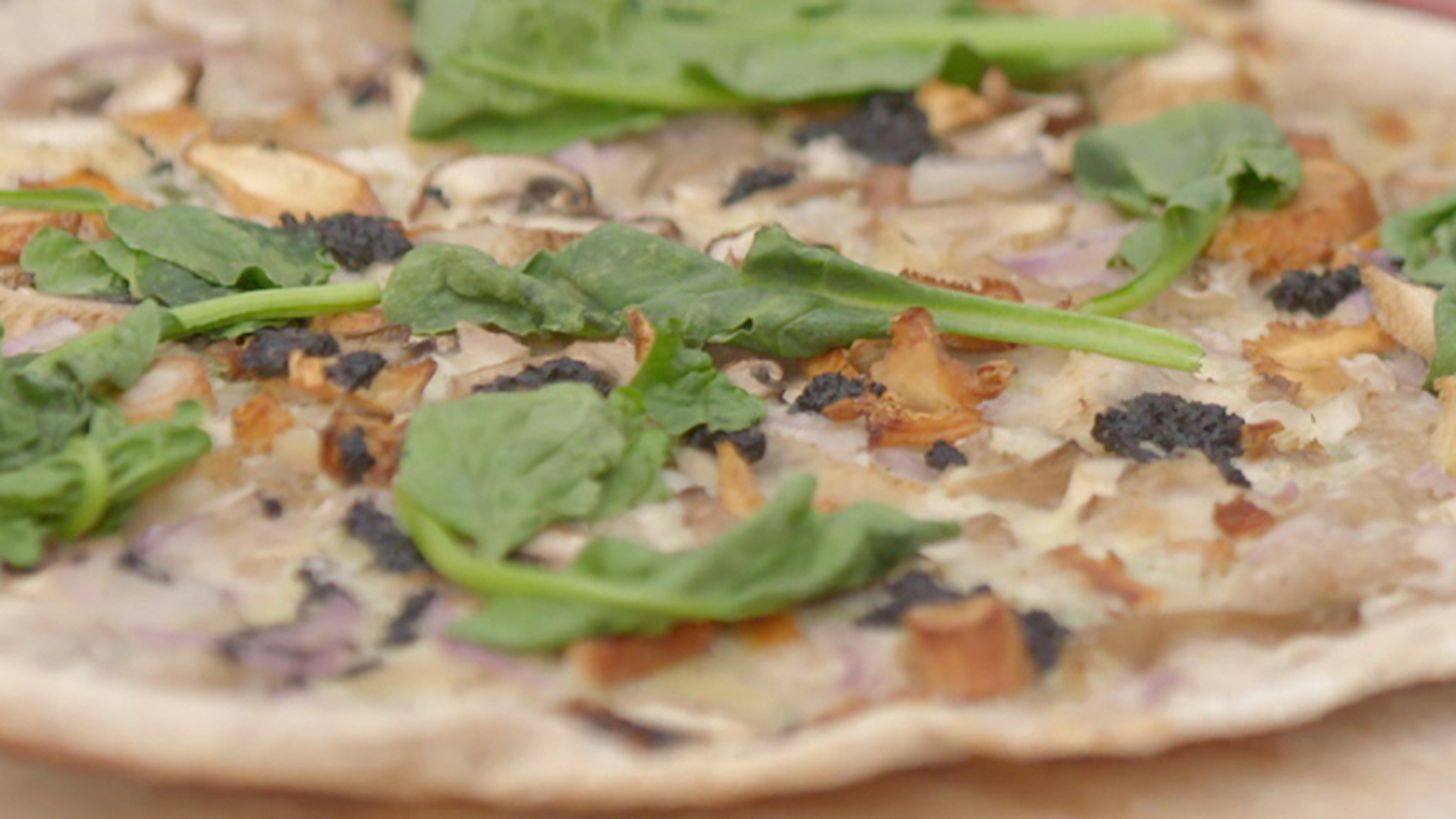 Flammkuchen met paddenstoelen