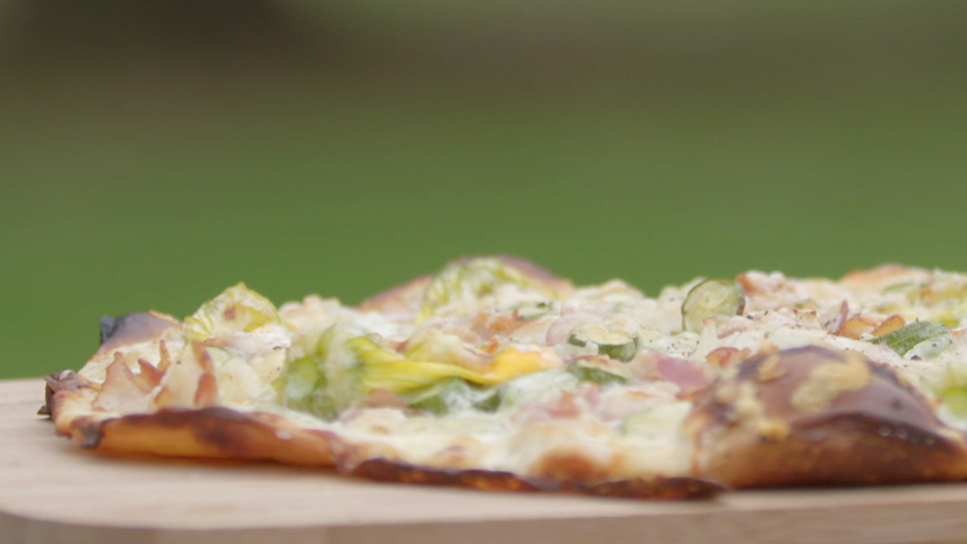 Flammkuchen met boeket