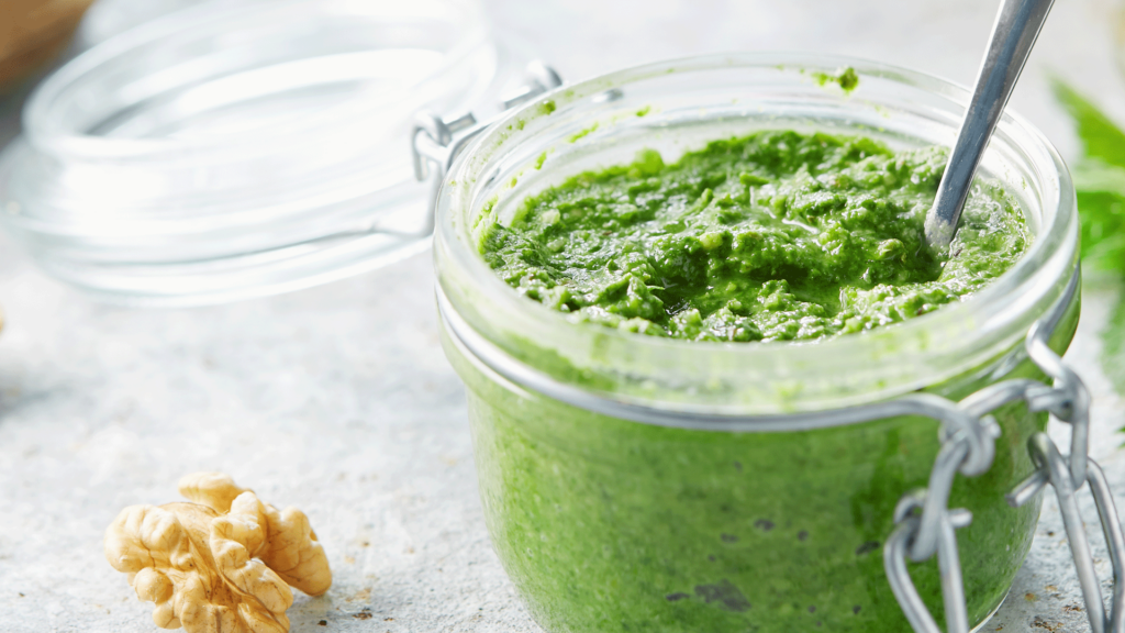 Alles over basilicum: van verzorgingstips tot recepten - Heel Holland Bakt