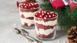 Een kerstige trifle in een glaasje.