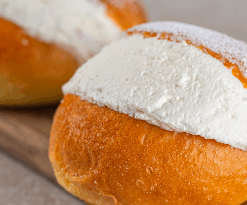 Authentiek Italiaans recept voor maritozzo: een heerlijk luchtig broodje met slagroom