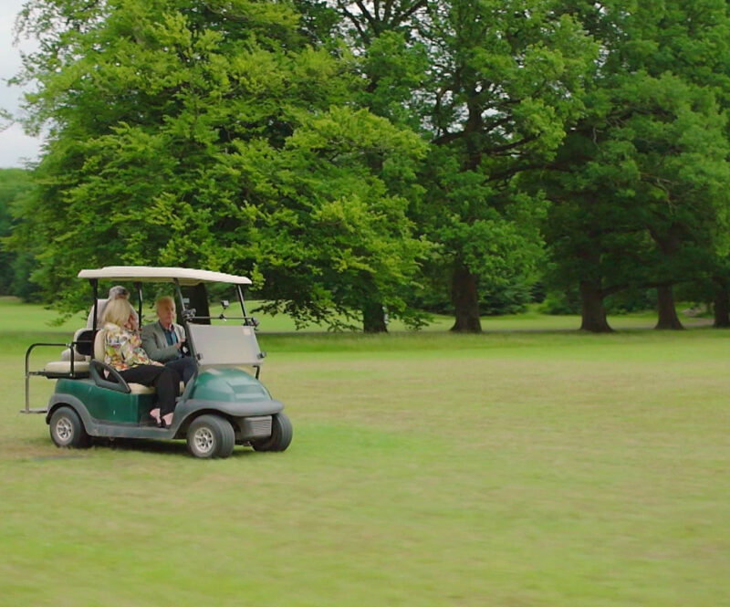 De 100ste aflevering: slagroomtaart, petit glacé en creatieve tententaarten