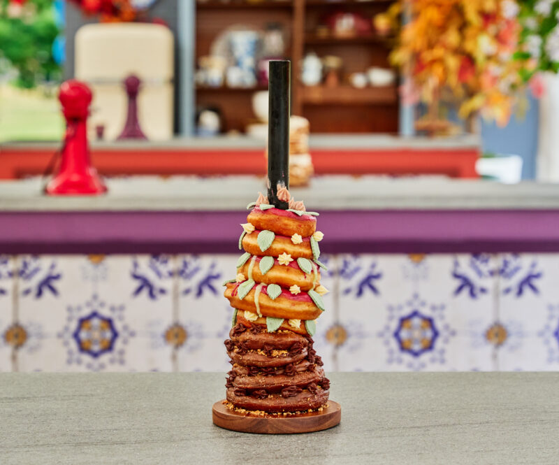 Donuts met koffieglazuur en bosvruchten-sinaasappel