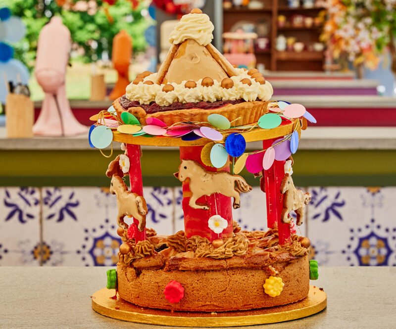 Draaimolentaart met vlaai en appel-kaneel botercrème