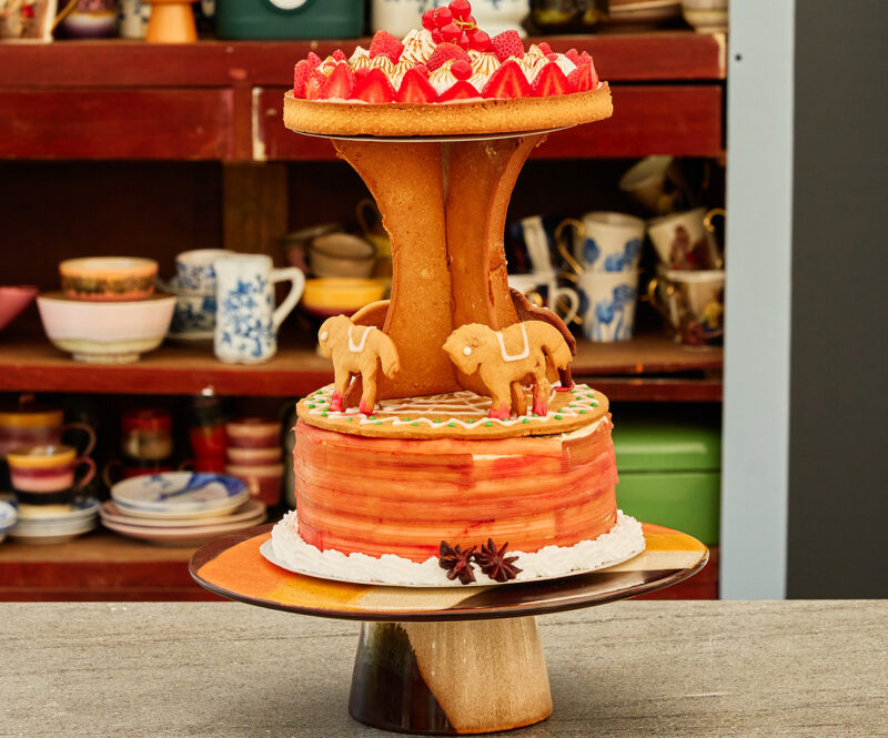 Draaimolentaart met red velvet en rabarber