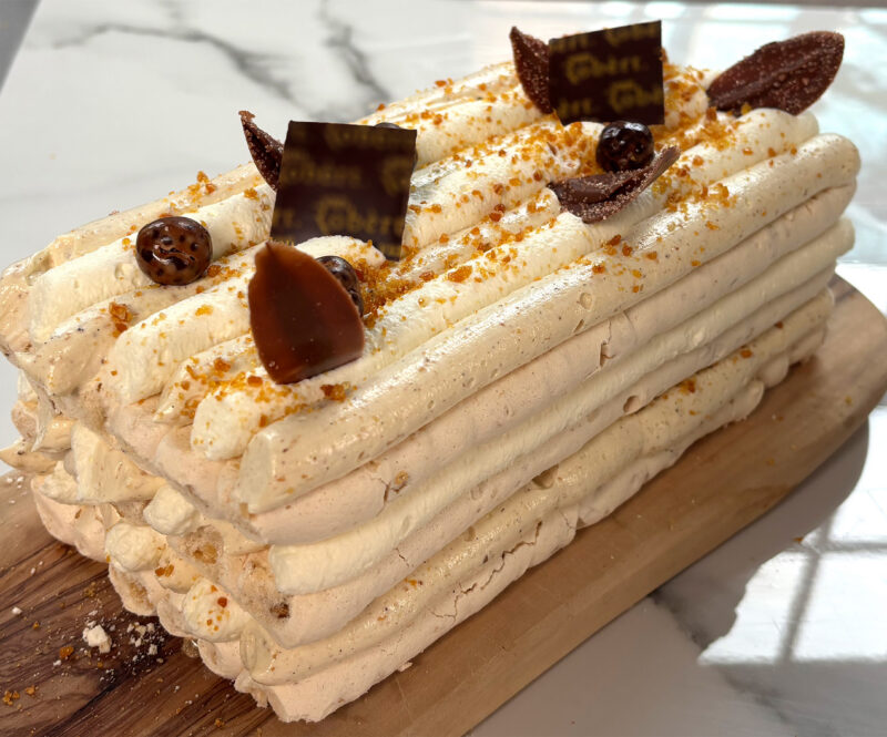 Bakbasis met Robèrt: krokant hazelnootschuim