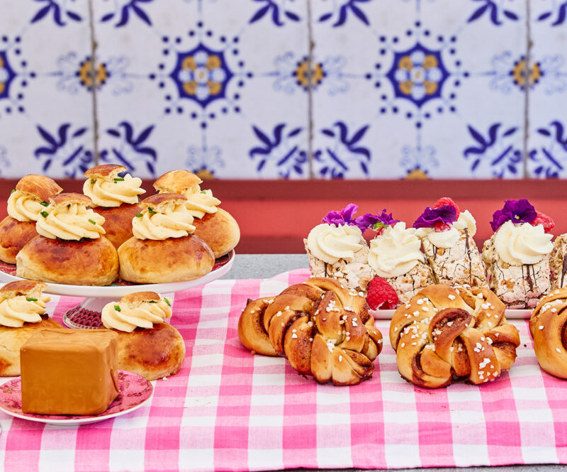 Fika spektakel met kardemom koffiebroodjes en havermoutkoeken