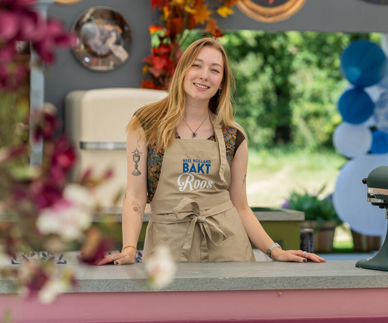 Roos haalt de kwartfinale van Heel Holland Bakt: “Ik heb dingen gemaakt en neergezet, wat ik nooit had verwacht te bakken”
