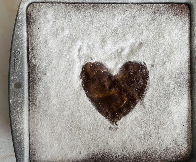 Krokant van buiten, smeuïg vanbinnen: maak kennis met de brownie pudding