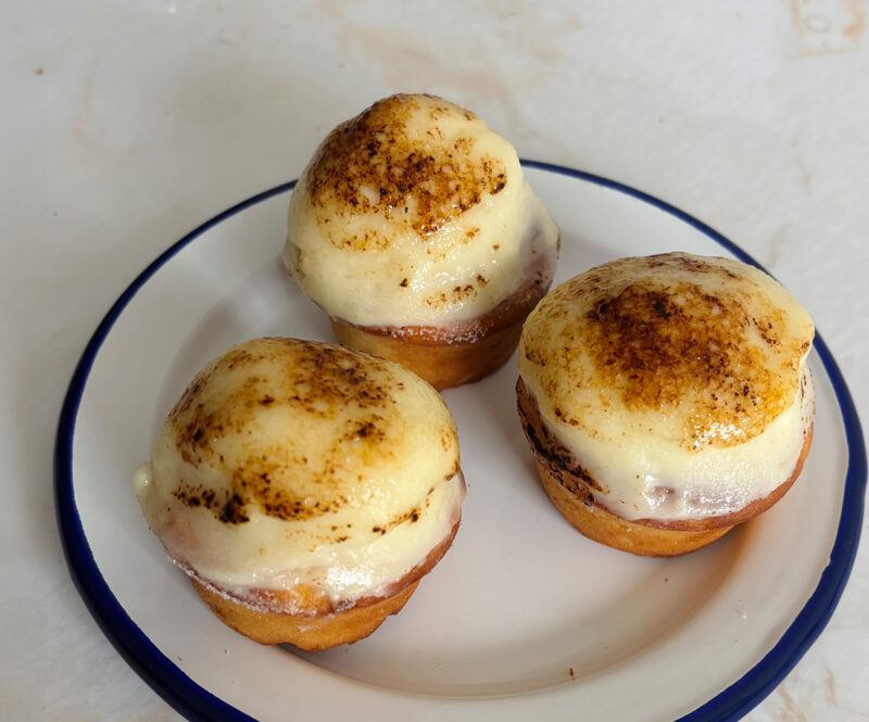 Super makkelijke crème brûlée cakejes
