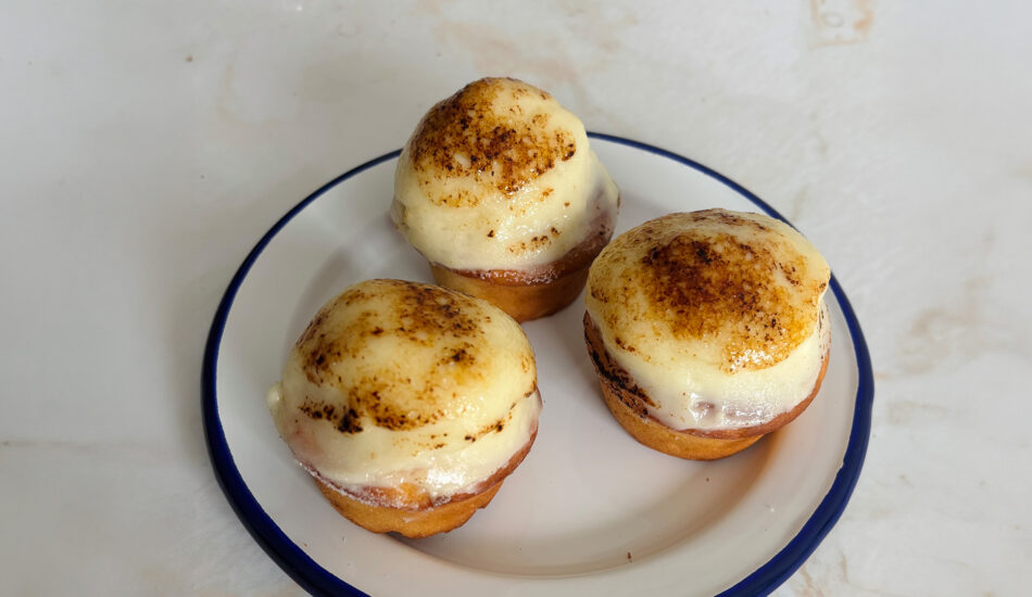 creme brulee cakejes