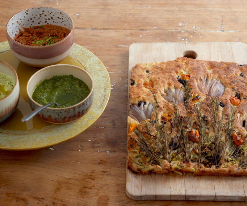 Focaccia met truffelolie en pesto boter