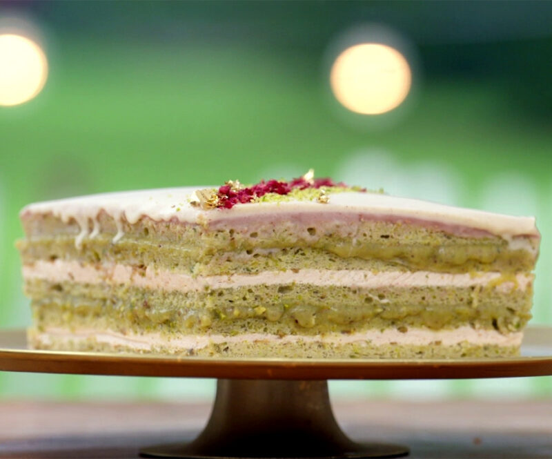 Operataart met pistache, frambozen en witte chocolade