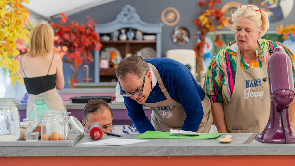Yannis, Rik en Jenny in de tent van Heel Holland Bakt.