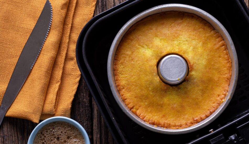 cake in airfryer bakken
