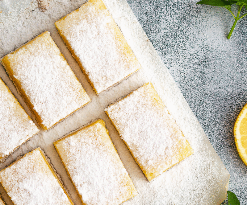 Zin in iets fris? Maak je eigen lemonade shortbread bars!