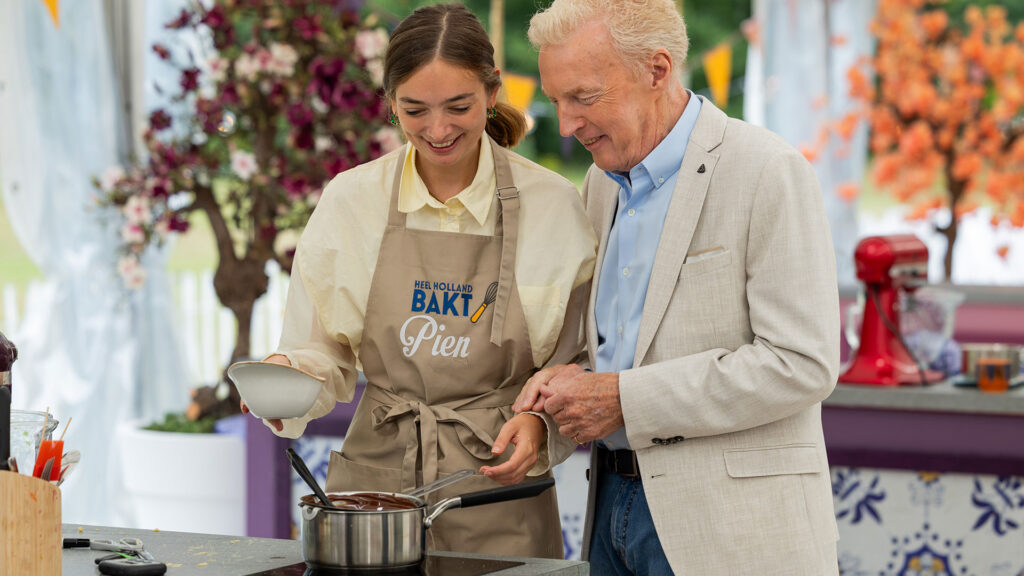 Pien en André van Duin in de tent van Heel Holland Bakt.