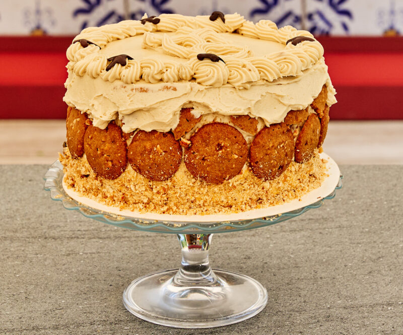 Fault line taart met tonkabonen en hazelnoot