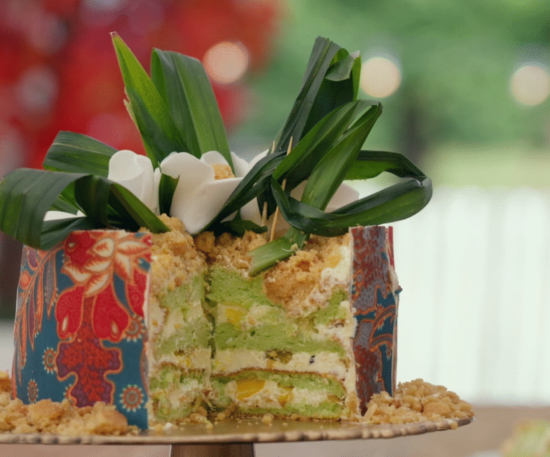 Pandan chiffon taart met serehcrème en passievrucht