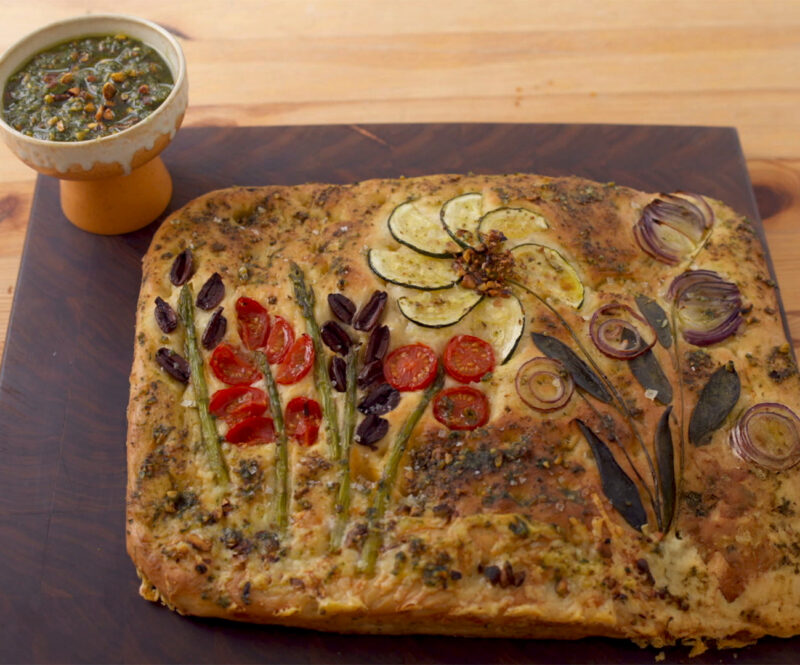 Focaccia met noten en oude kaas