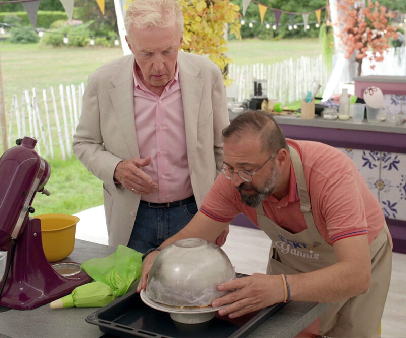 Swiss rol bombe met passievrucht en framboos