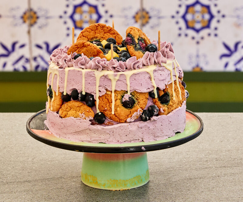 Fault line taart met bosbessen, witte-chocolade ganache en lemoncurd