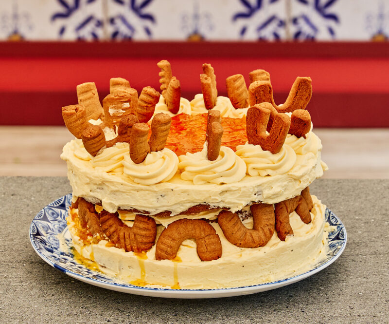 Fault line taart met sinaasappelmarmelade en Duitse kardemombotercrème