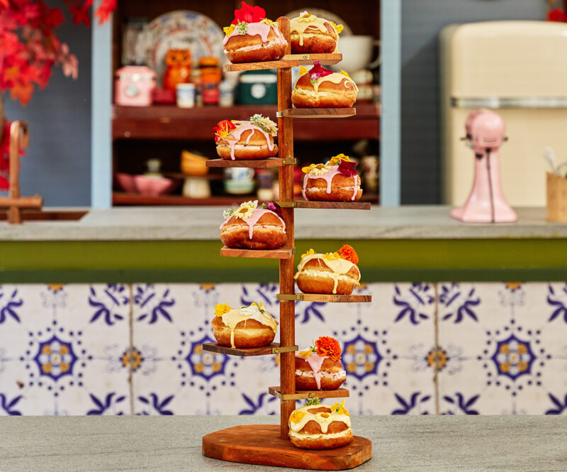 Donuts met Amarena kersen en citroenroom